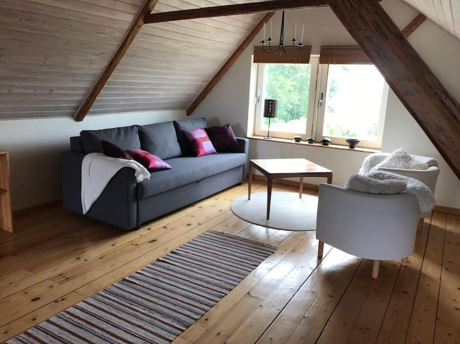 Cozy House On The Outskirts Of Hébergement de vacances *